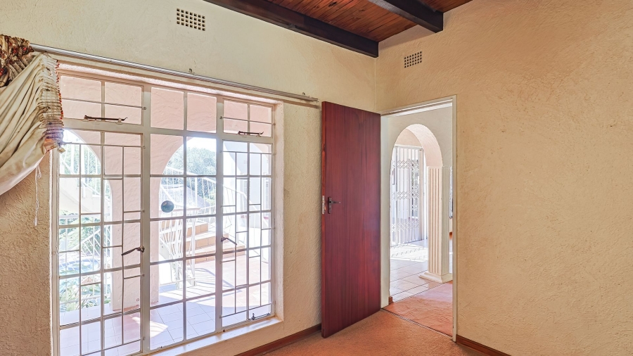 5 Bedroom Property for Sale in Protea Park North West